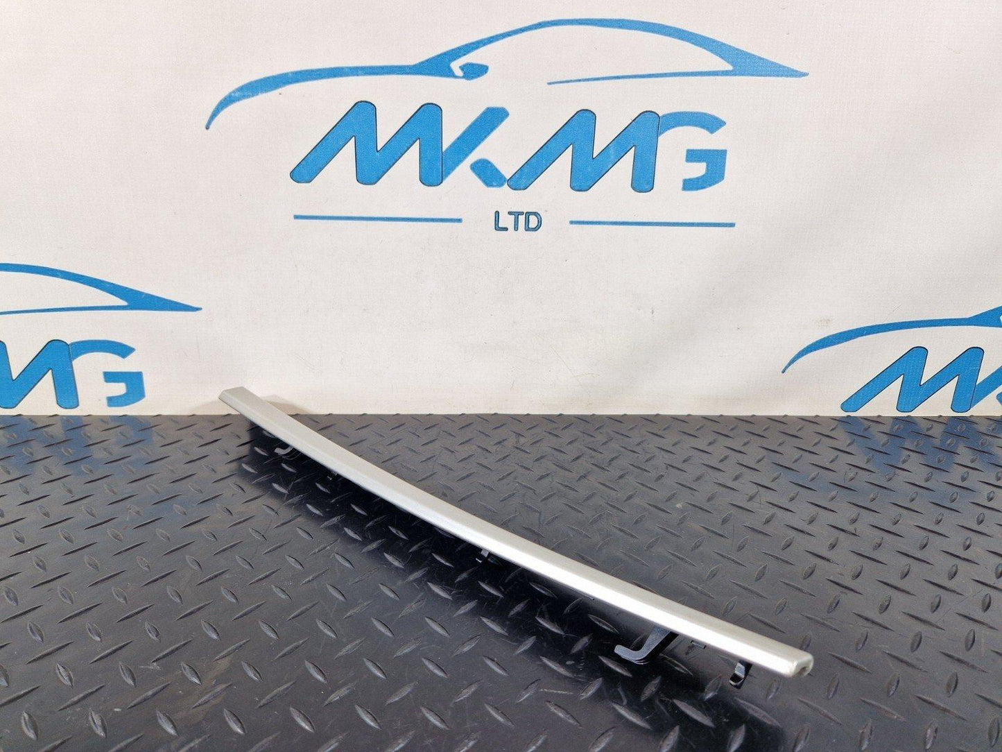 10-15 AUDI Q7 4L GENUINE OEM REAR RIGHT O/S DOOR PANEL TRIM COVER 4L0867420
