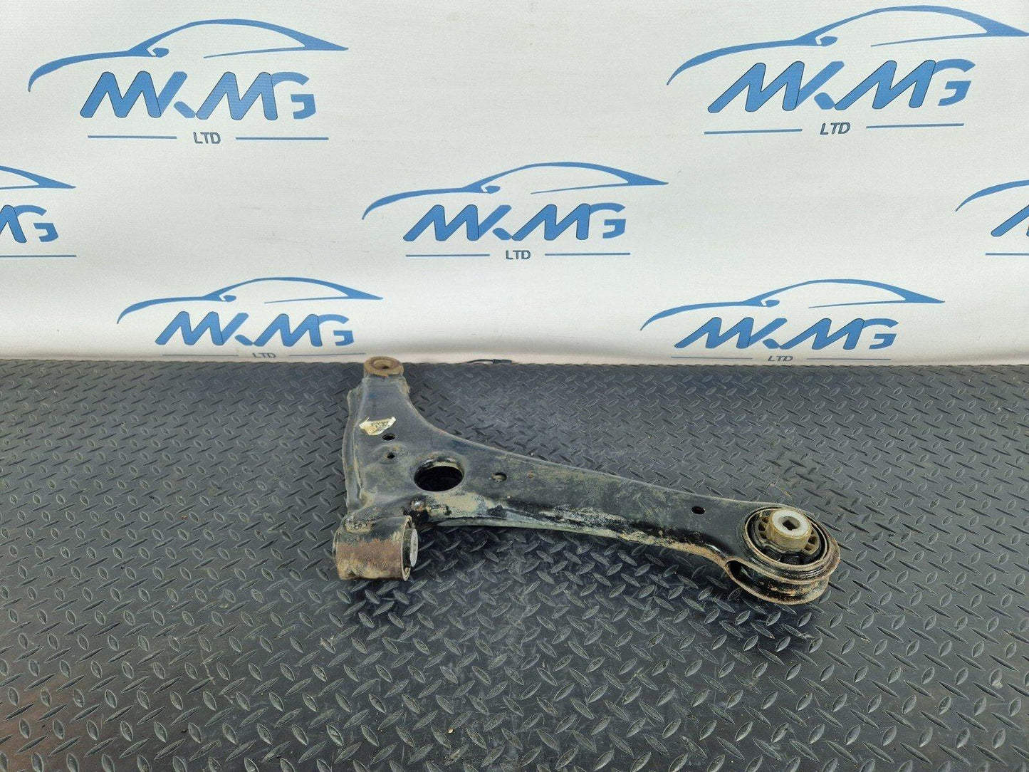 18-ON MERCEDES BENZ SPRINTER W907 W910 FRONT LOWER CONTROL ARM A9103330000