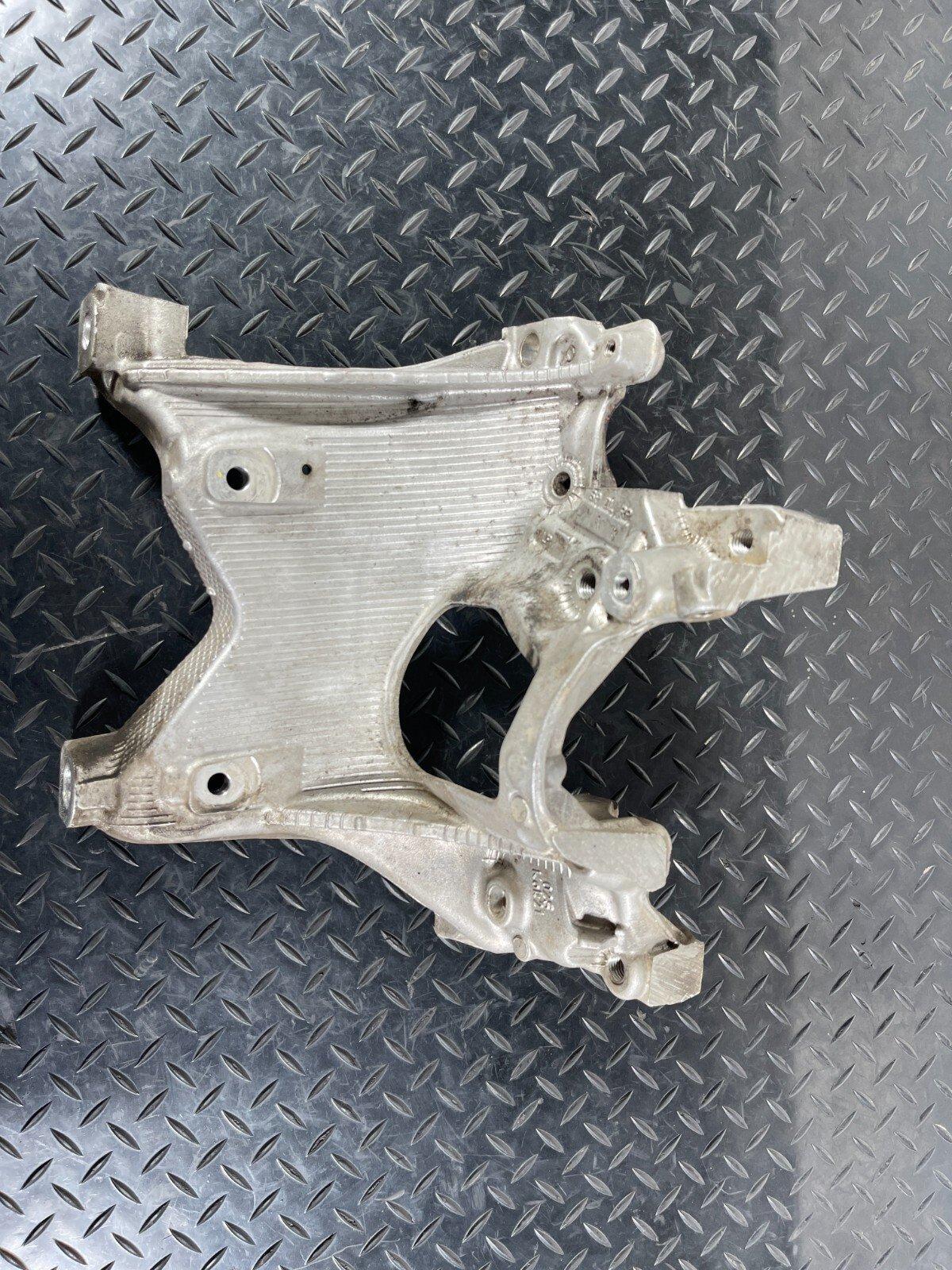 16-23 AUDI A5 F5 SPORTBACK LEFT SIDE ENGINE MOUNT BRACKET 8W0399295E