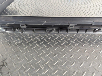 11-19 MERCEDES BENZ ML W166 GENUINE FRONT LEFT UNDERDOOR TRIM A1666801735