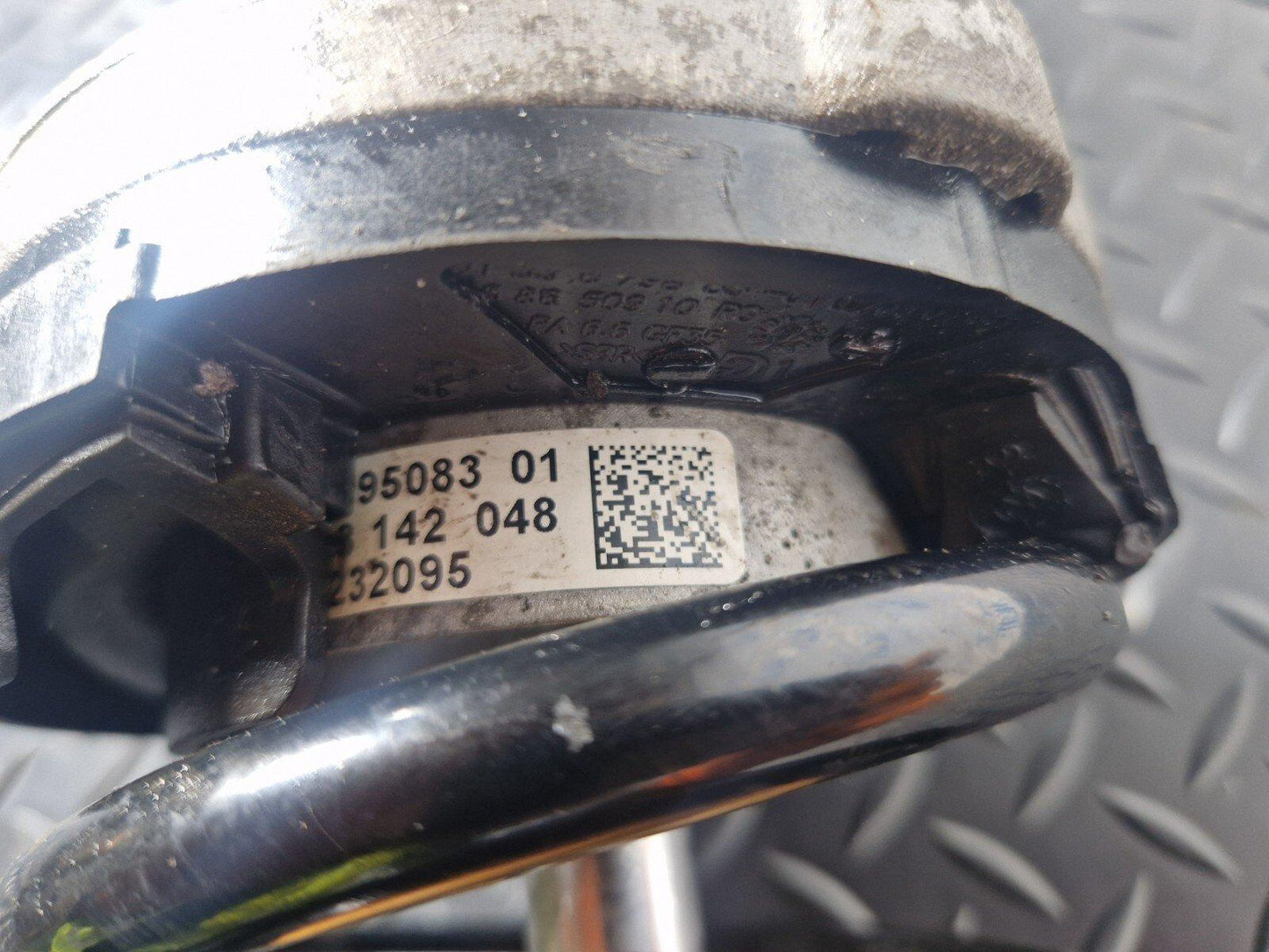 11-18 BMW 6 SERIES F06 OEM FRONT LEFT SHOCK ABSORBER 8142048 9508301