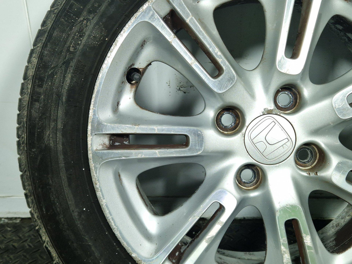 Honda Insight ZE2 15" Alloy Wheel with Tyre 6mm 175/65/15
