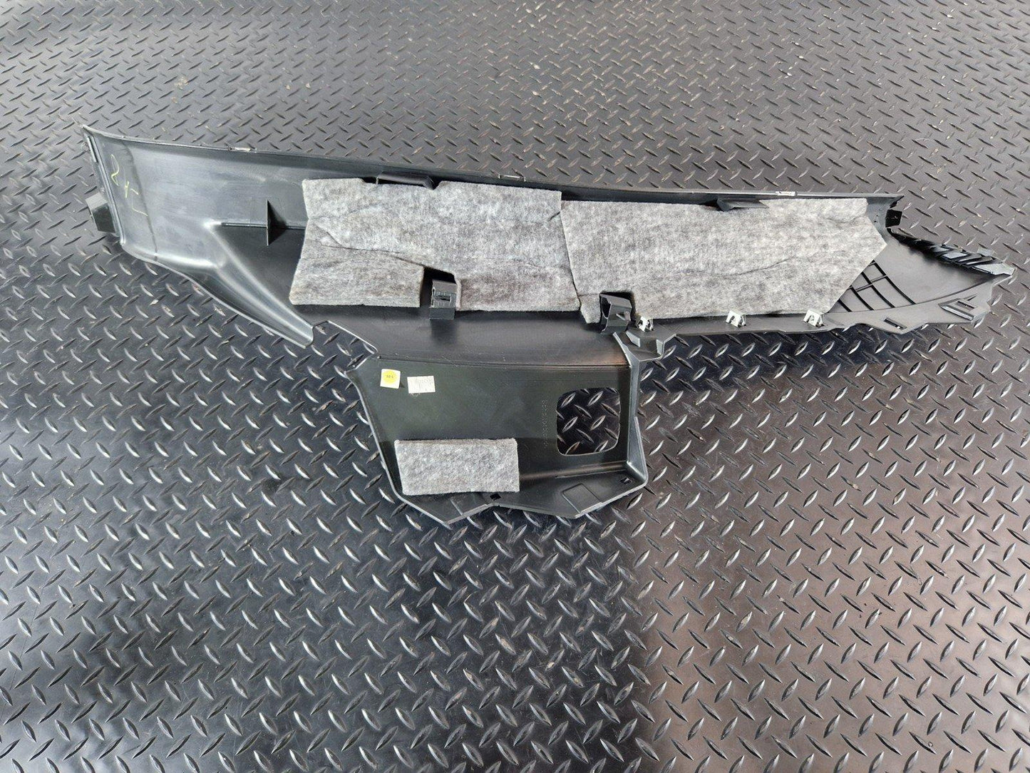 16-20 AUDI Q7 4M GENUINE REAR LEFT SEAT TRIM 4M0867767F