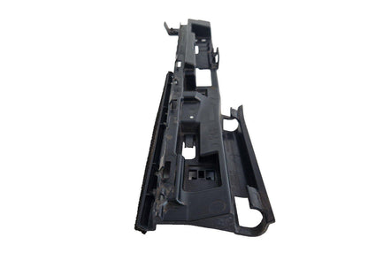 15-22 BMW X1 LEFT SIDE SILL SKIRT MOUNT BRACKET 7332333