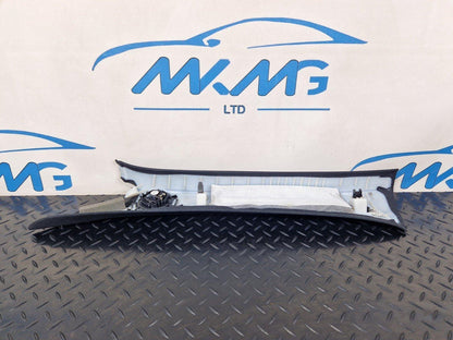 19-ON MERCEDES BENZ A CLASS RIGHT SIDE A PILLAR TRIM COVER A1776900100