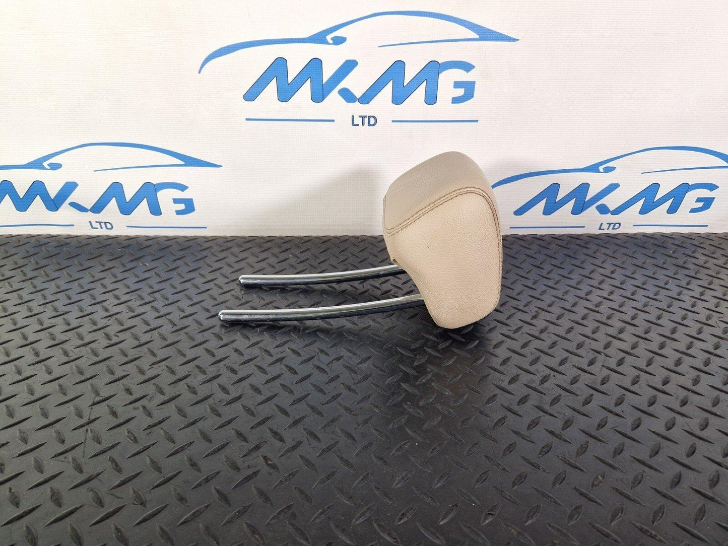 14-21 MERCEDES BENZ W205 REAR CENTER SEAT BEIGE LEATHER HEADREST A2059701950