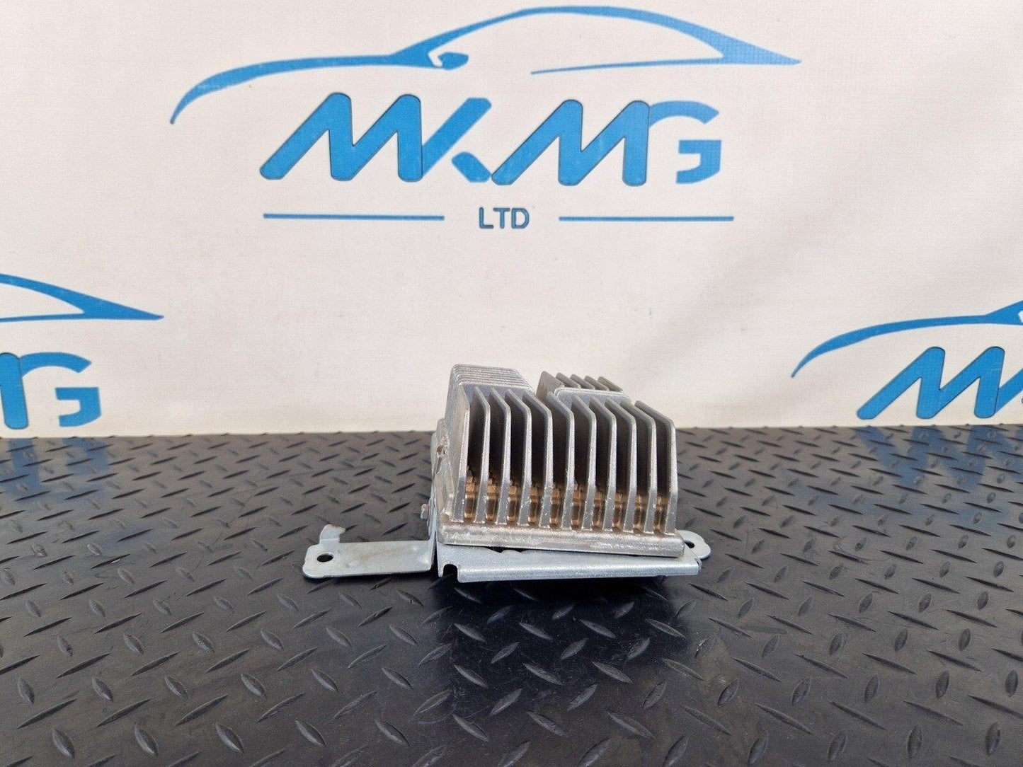 14-21 BMW 2 SERIES GRAN TOURER F46 GENUINE OEM AUDIO AMPLIFIER & BRACKET 9380197