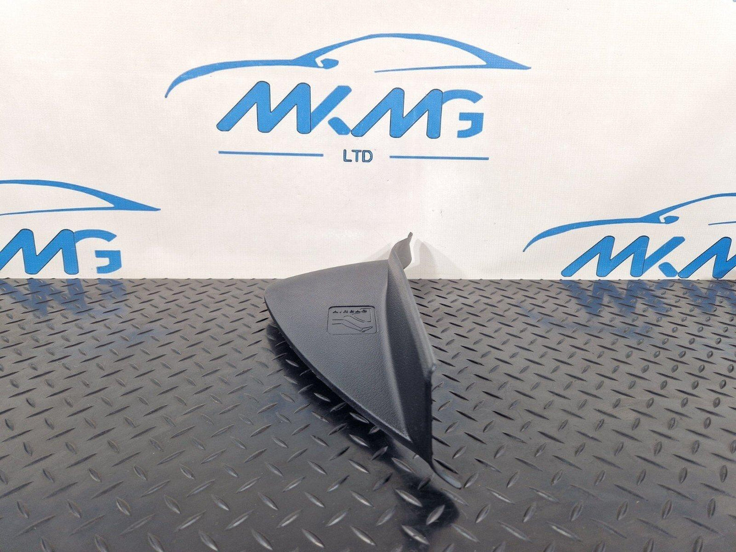 19-ON MERCEDES BENZ B CLASS W247 DASHBOARD PANEL RIGHT SIDE TRIM A2476891000