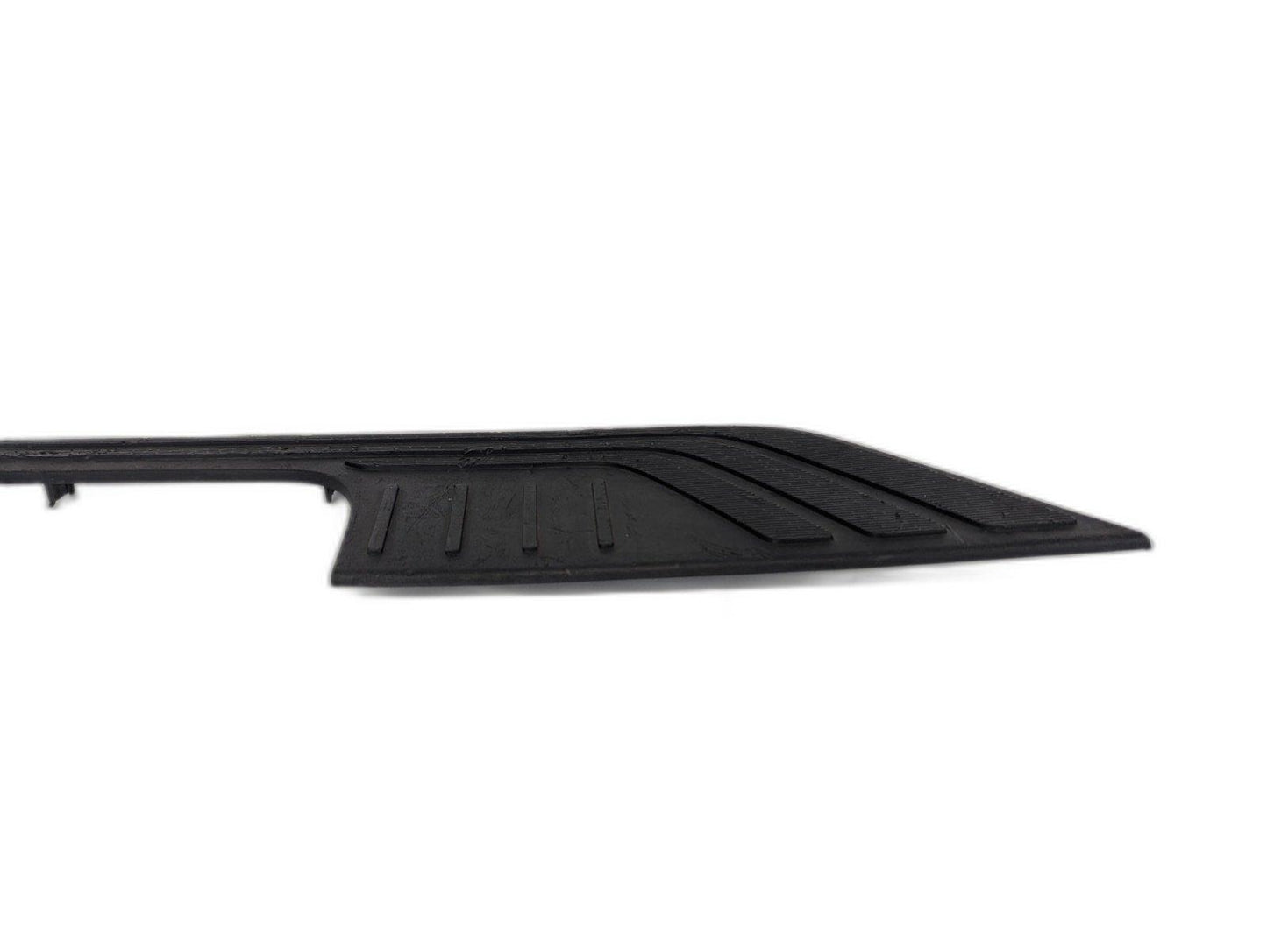 14-23 MERCEDES BENZ VITO W447 REAR TAILGATE FLOOR LOWER STEP COVER A4476900051