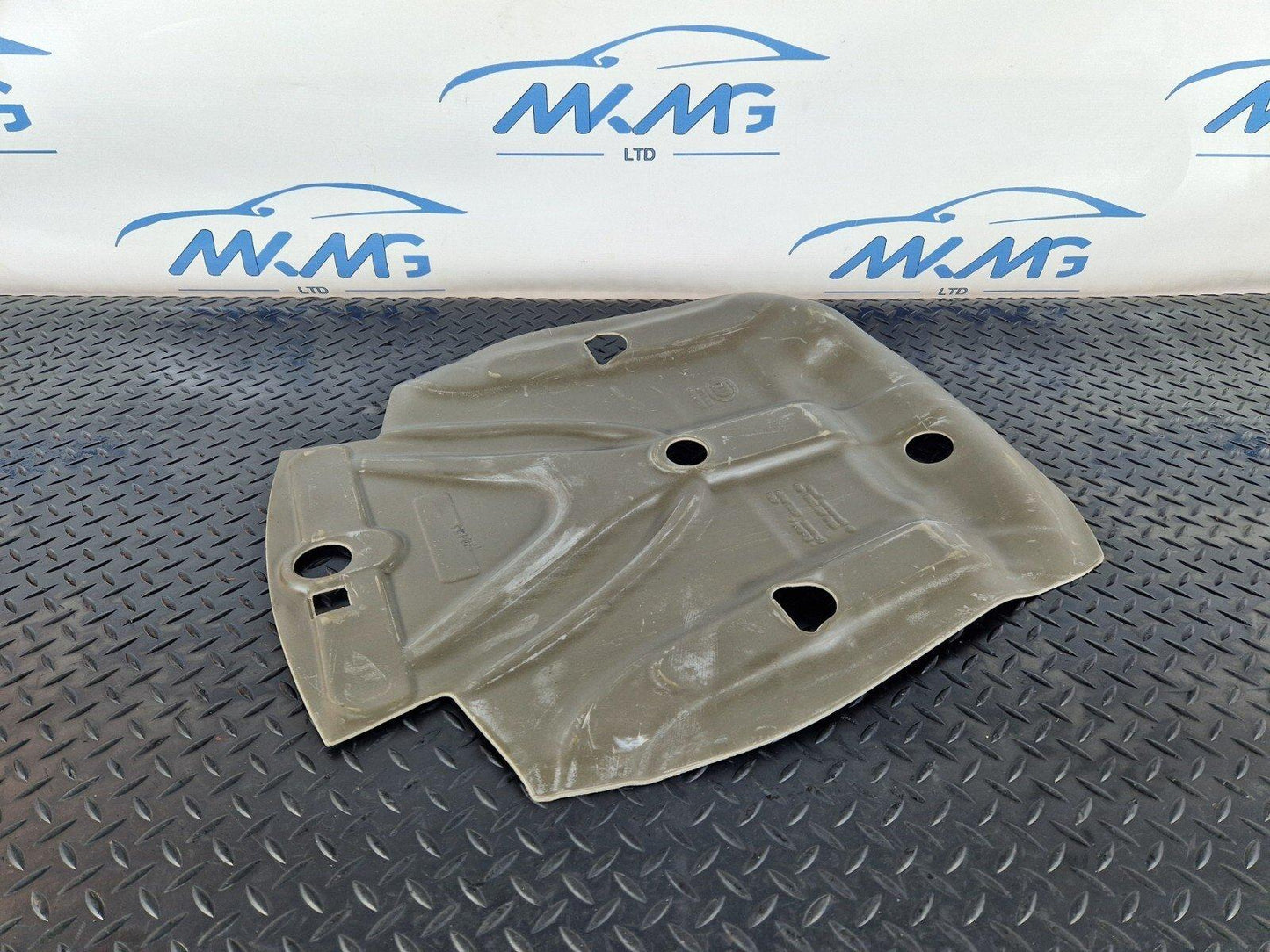 14-20 MERCEDES BENZ GLA X156 REAR BOOT SPARE WHEEL COMPARTMENT INSULATION PANEL