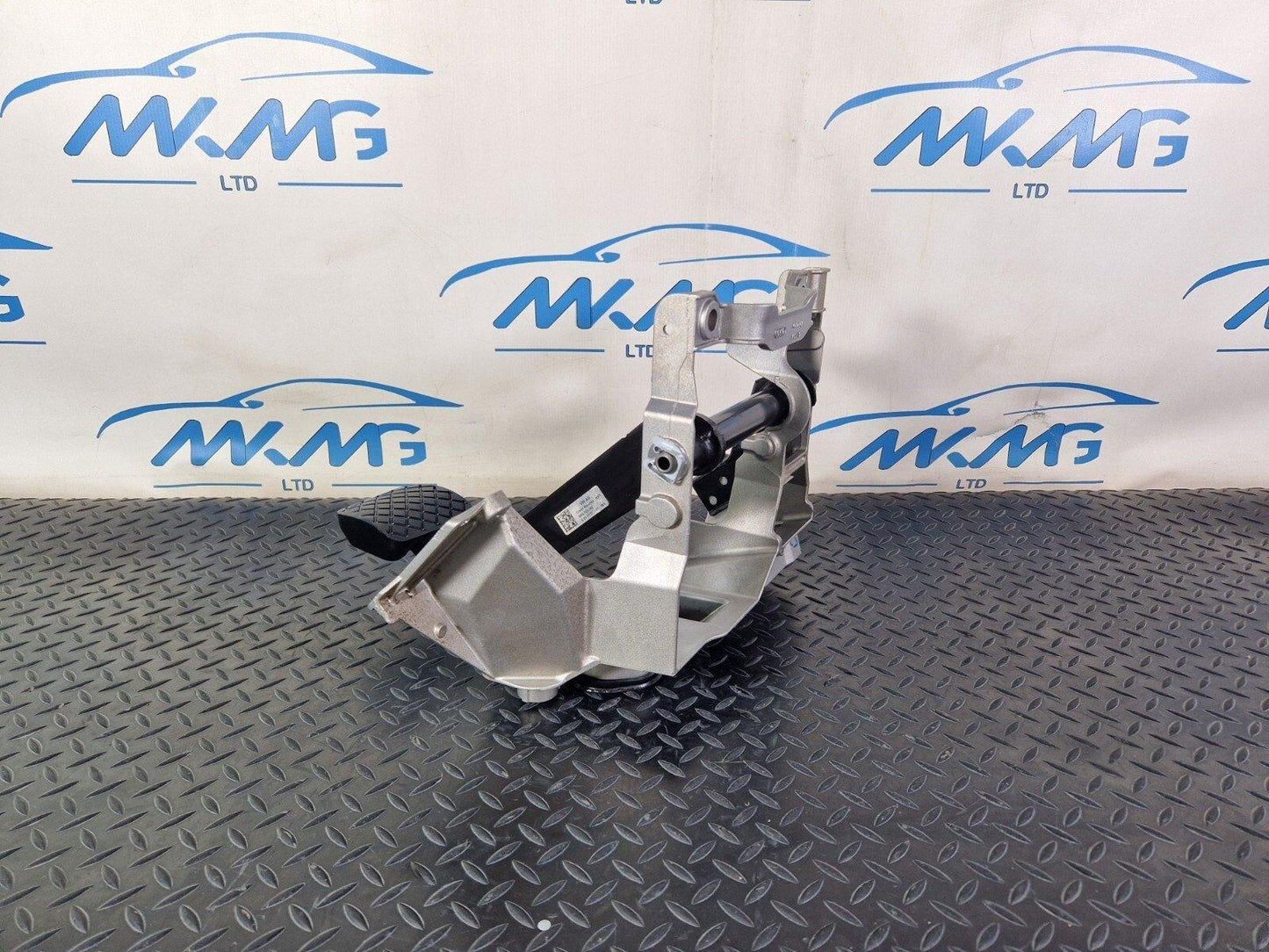 16-19 AUDI A4 B9 BRAKE PEDAL ASSEMBLY BRACKET MOUNT 8W2723117