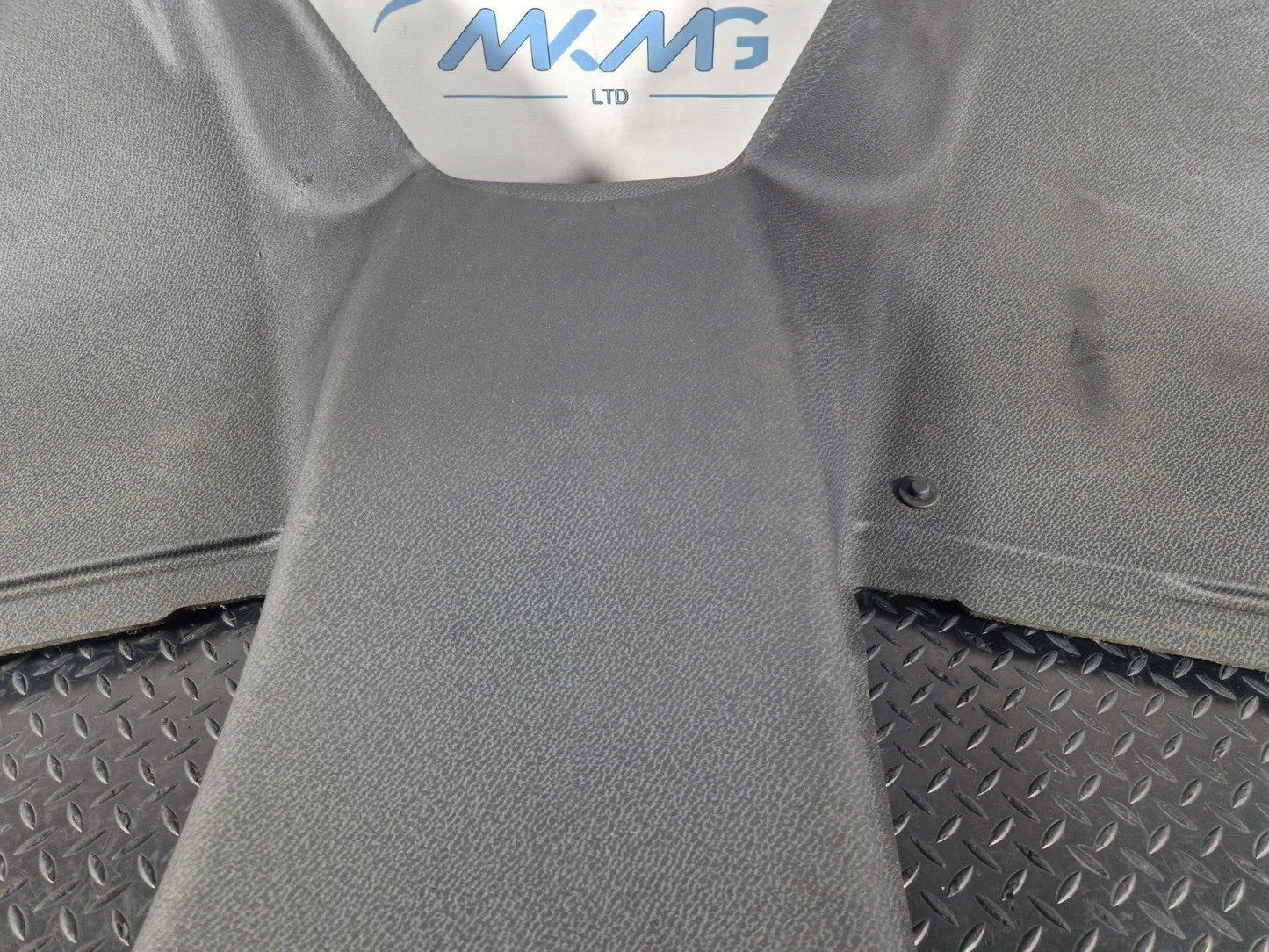 14-23 MERCEDES BENZ VITO W447 GENUINE FRONT FLOOR MAT CARPET