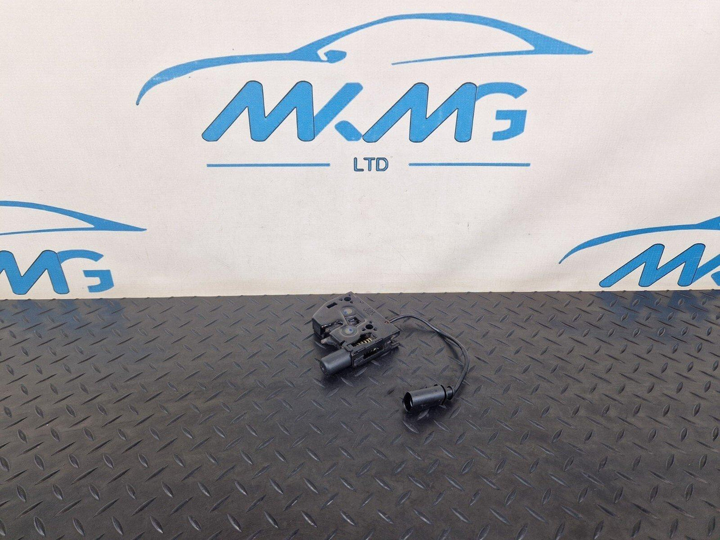 10-17 AUDI A8 4H BONNET HOOD LOCK FITS LEFT & RIGHT 4H0823509C