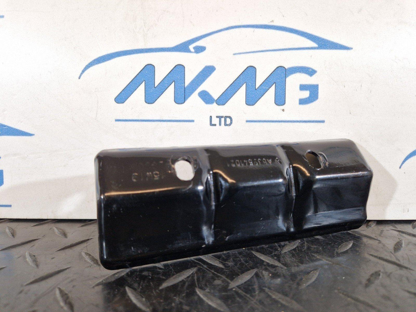 14-23 MERCEDES VITO W447 GENUINE OEM ORIGINAL BATTERY HOLDER TRAY A639541021