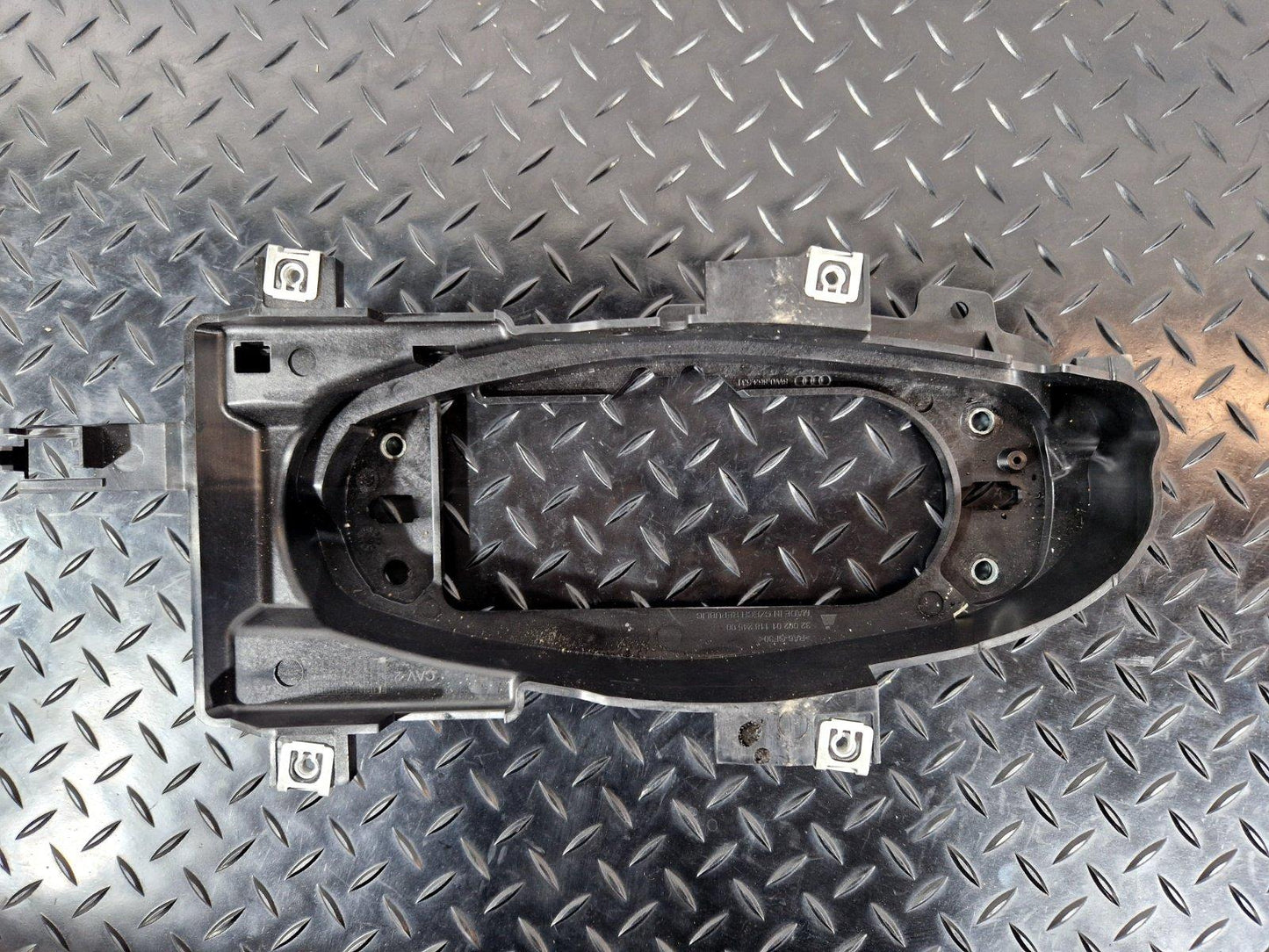 16-19 AUDI A4 B9 AVANT GENUINE GEARSTICK MOUNTING PLATE BRACKET 8W0863531