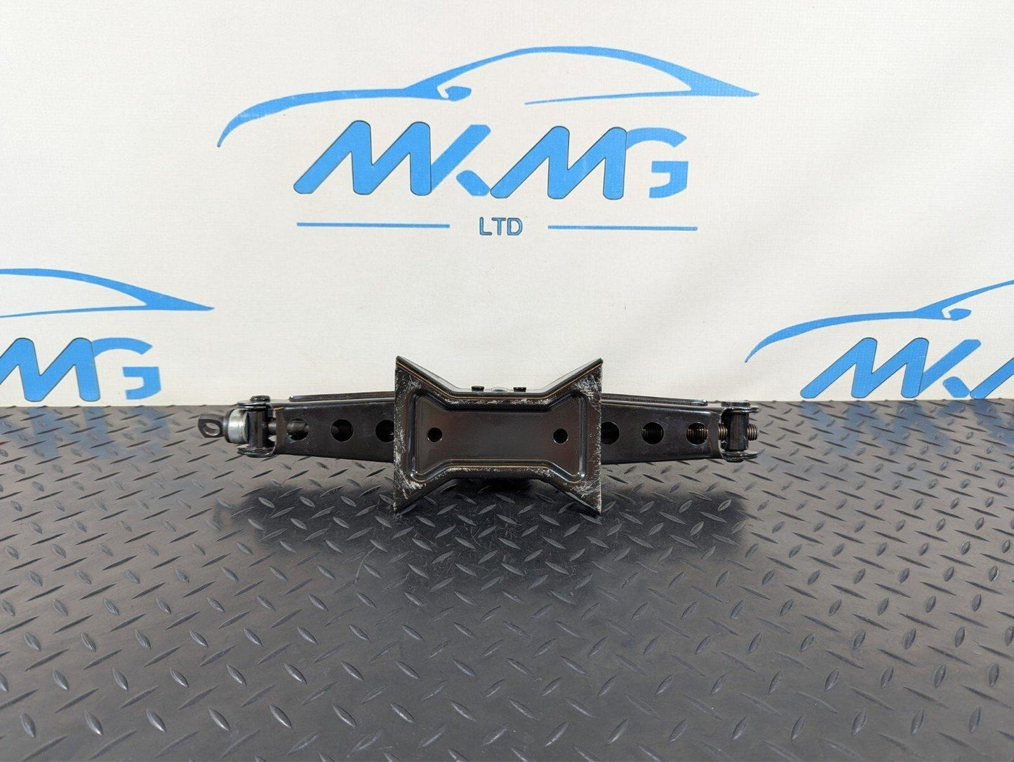 12-18 AUDI A6 C7 CAR LIFTING JACK 5N0011031E