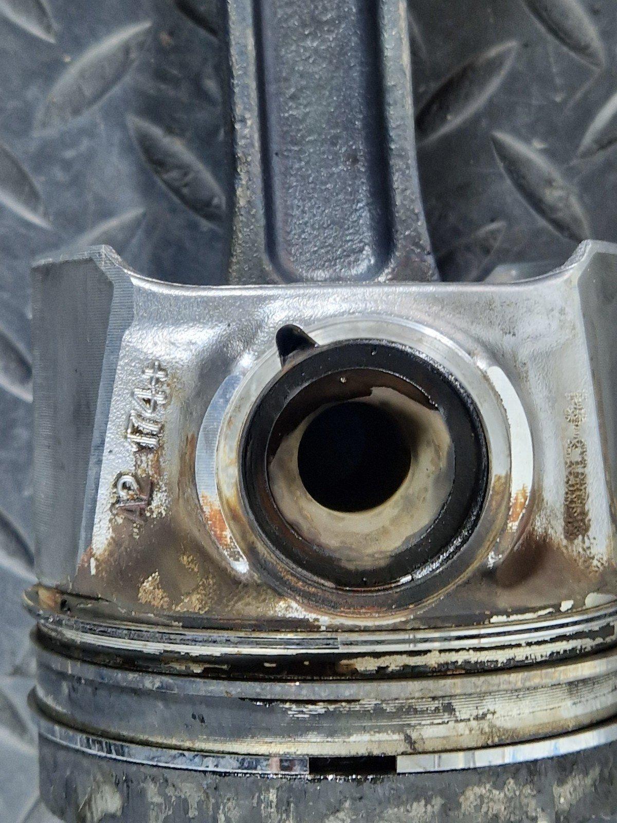 12-18 MERCEDES A B CLA-W176 W246 C117 OEM 1.8/2.1 CDI OM651 PISTON & CON ROD (2)