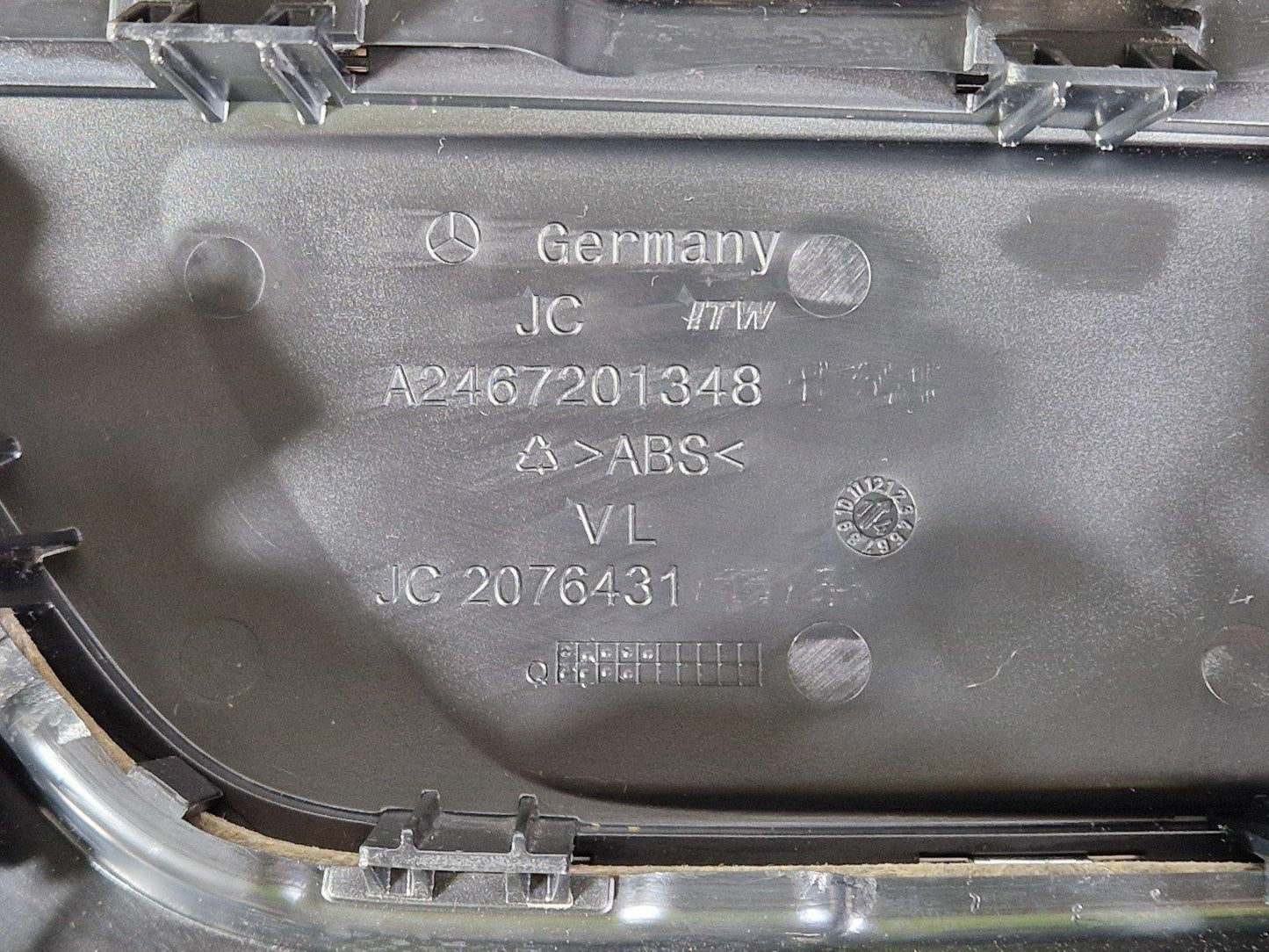 12-18 MERCEDES BENZ B-CLASS W246 FRONT PASSENGER DOOR CARD PANEL A2467201348