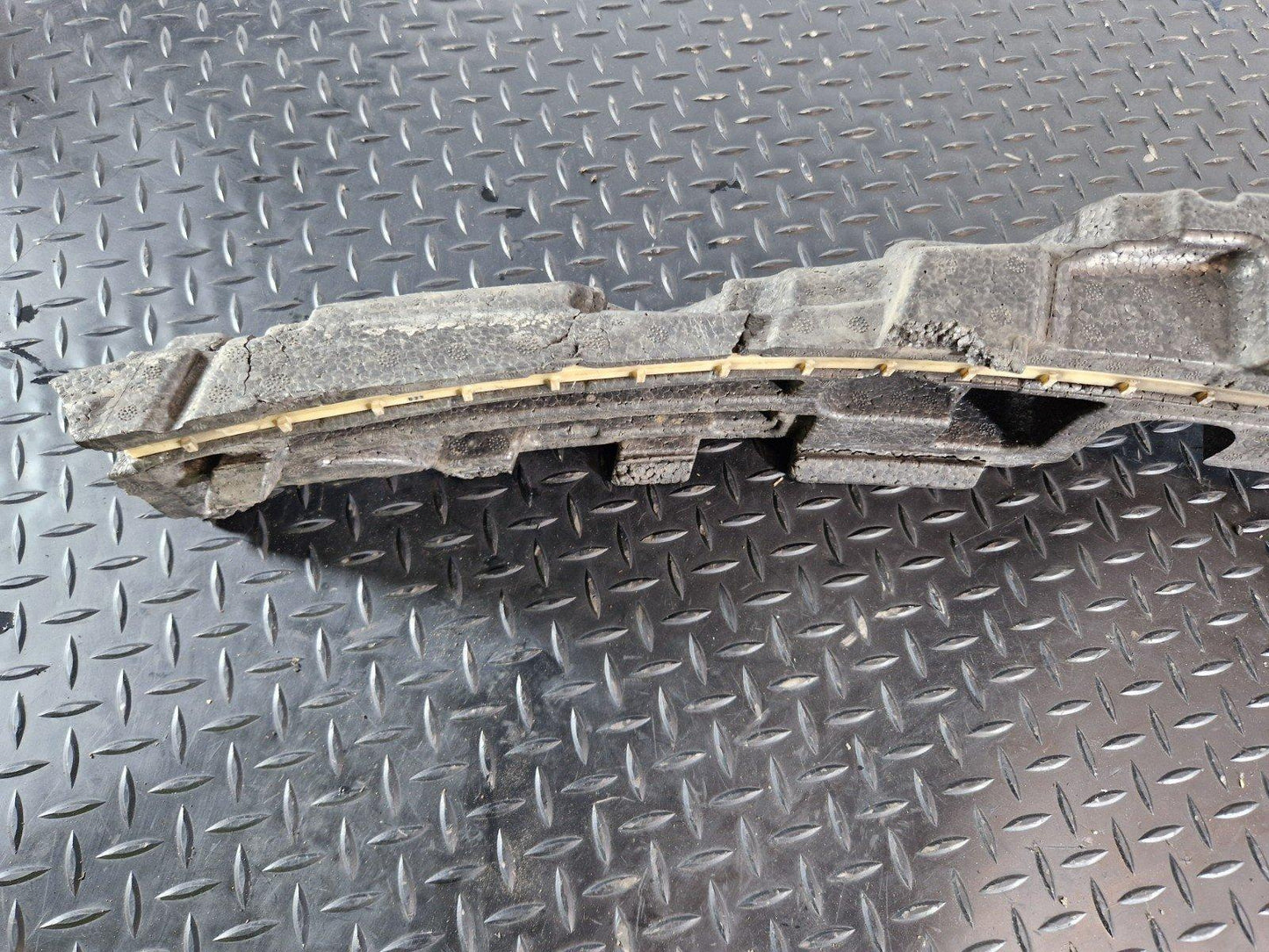 11-18 BMW 6 SERIES F13 GENUINE FRONT BUMPER FOAM SHOCK ABSORBER 8050349