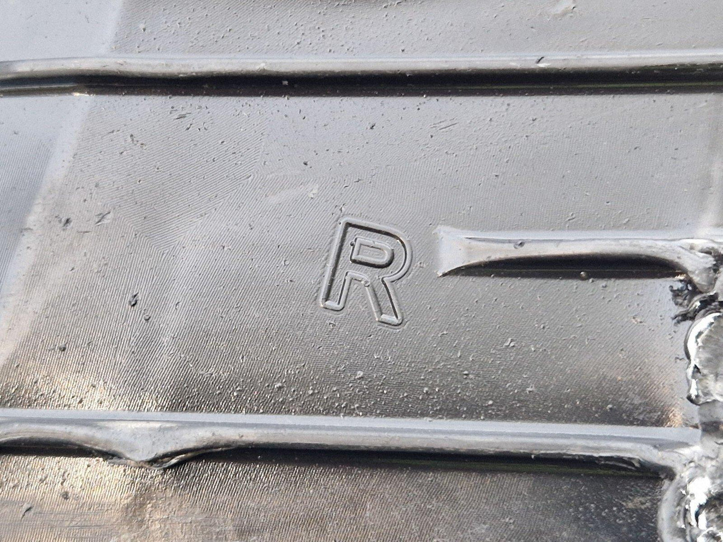 16-23 AUDI A5 F5 SPORTBACK S-LINE REAR RIGHT CONTROL ARM COVER 8W0505416E