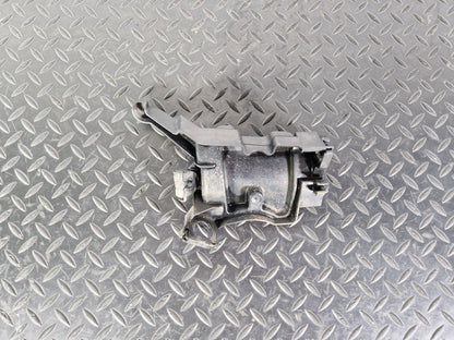 18-ON MERCEDES BENZ A CLASS W177 FRONT LEFT BRAKE HYDRAULIC LINE BRACKET HOLDER