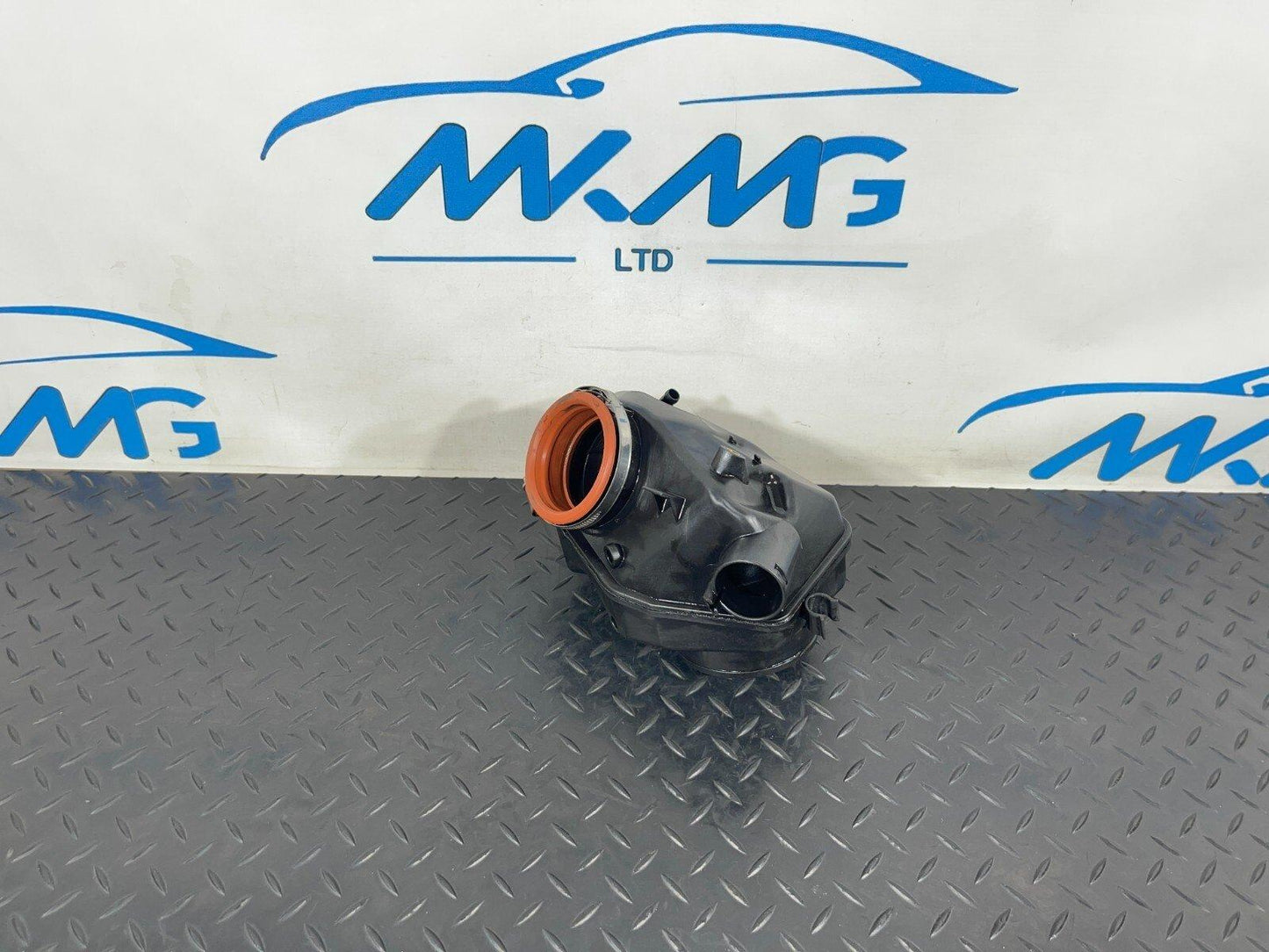 18-ON MERCEDES BENZ A CLASS W177 DIESEL REBREATHER AIR INTAKE DUCT A6540901301