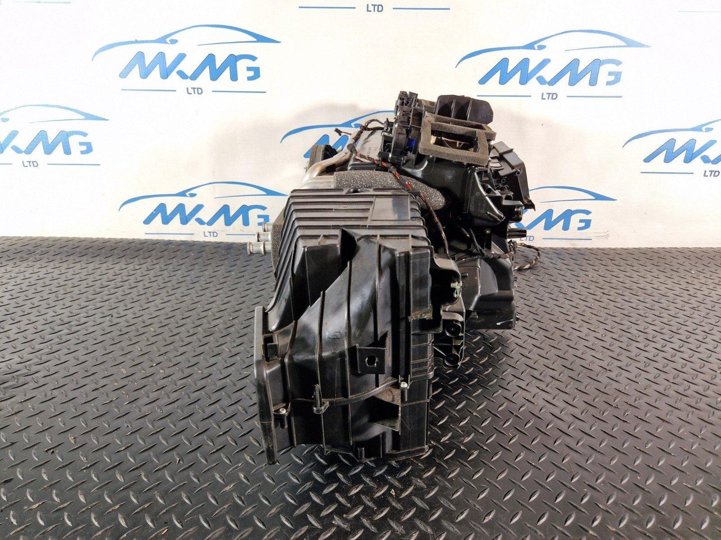 11-18 BMW 6 SERIES F13 HEATER MATRIX AIR CONDITIONING BLOWER UNIT 9202574