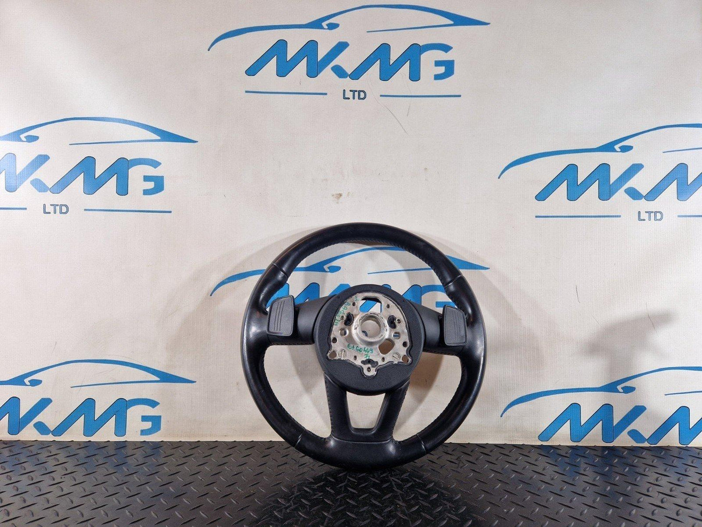 16-19 AUDI A4 B9 MULTIFUNCTION STEERING WHEEL WITH PADDLE SHIFT 8W0419091
