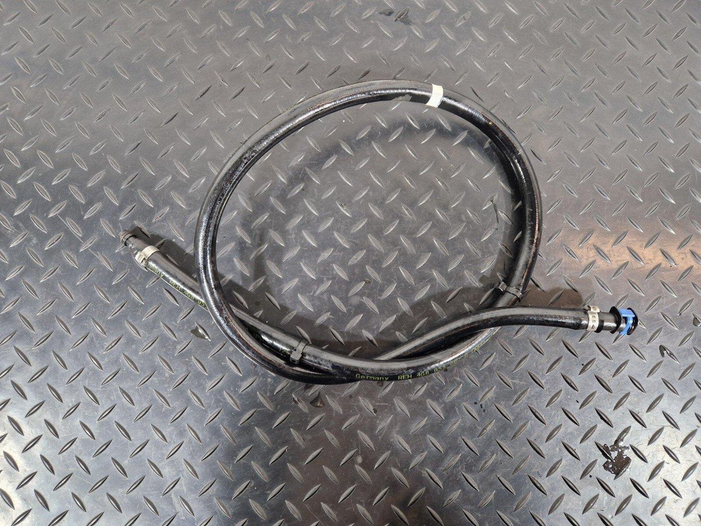 10-18 AUDI A7 4G S-LINE GENUINE HEADLIGHT WASHER NOZZLE HOSE PIPE 4G8955667B