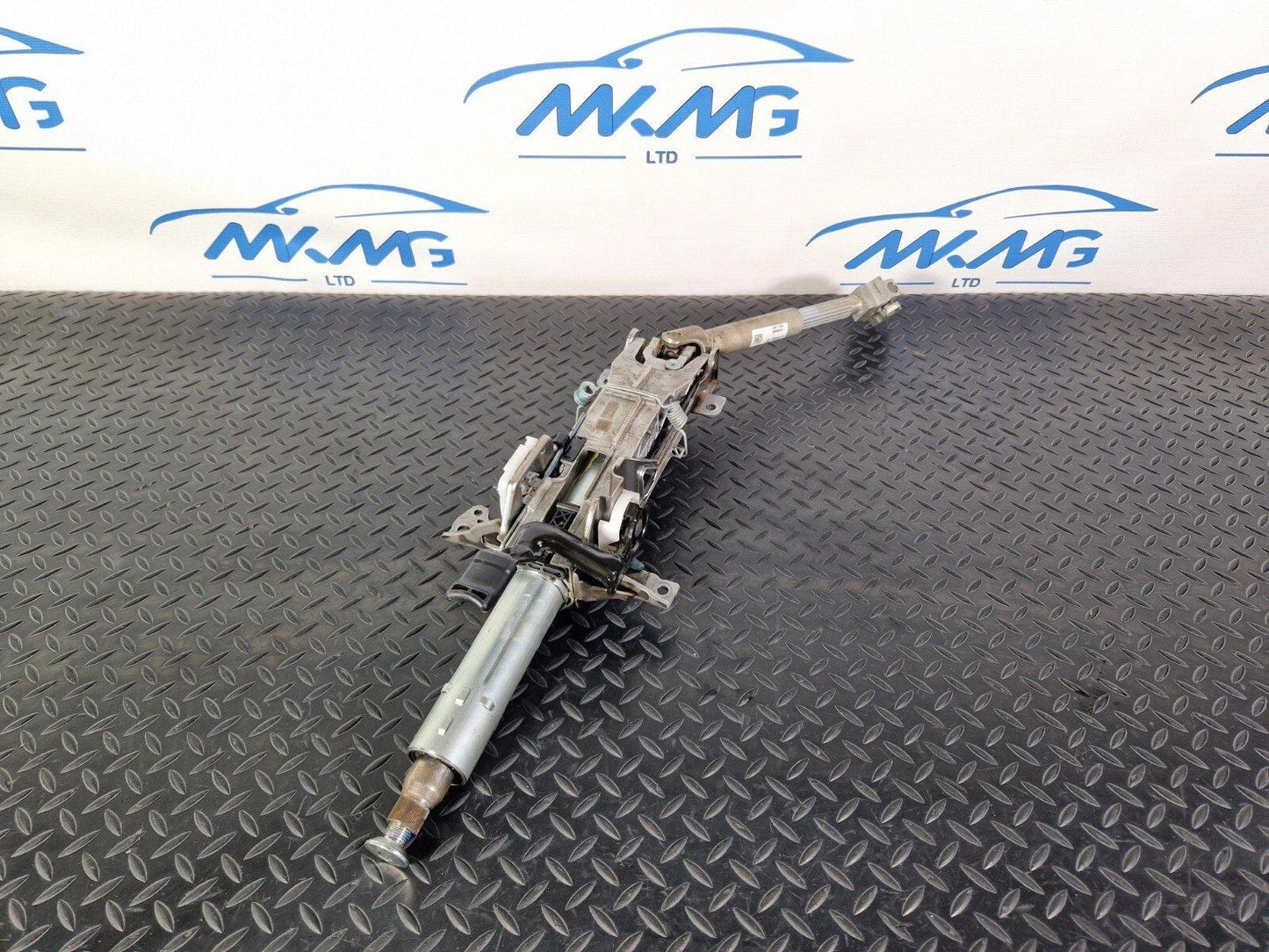 18-ON MERCEDES BENZ A CLASS W177 STEERING COLUMN LOWER & JOINT A2474608900