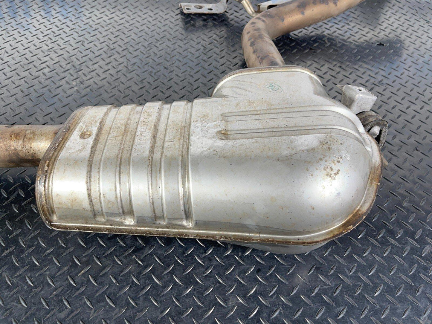 16-23 AUDI A5 F5 SPORTBACK S-LINE REAR EXHAUST MUFFLER SILENCER 8W0253411Q