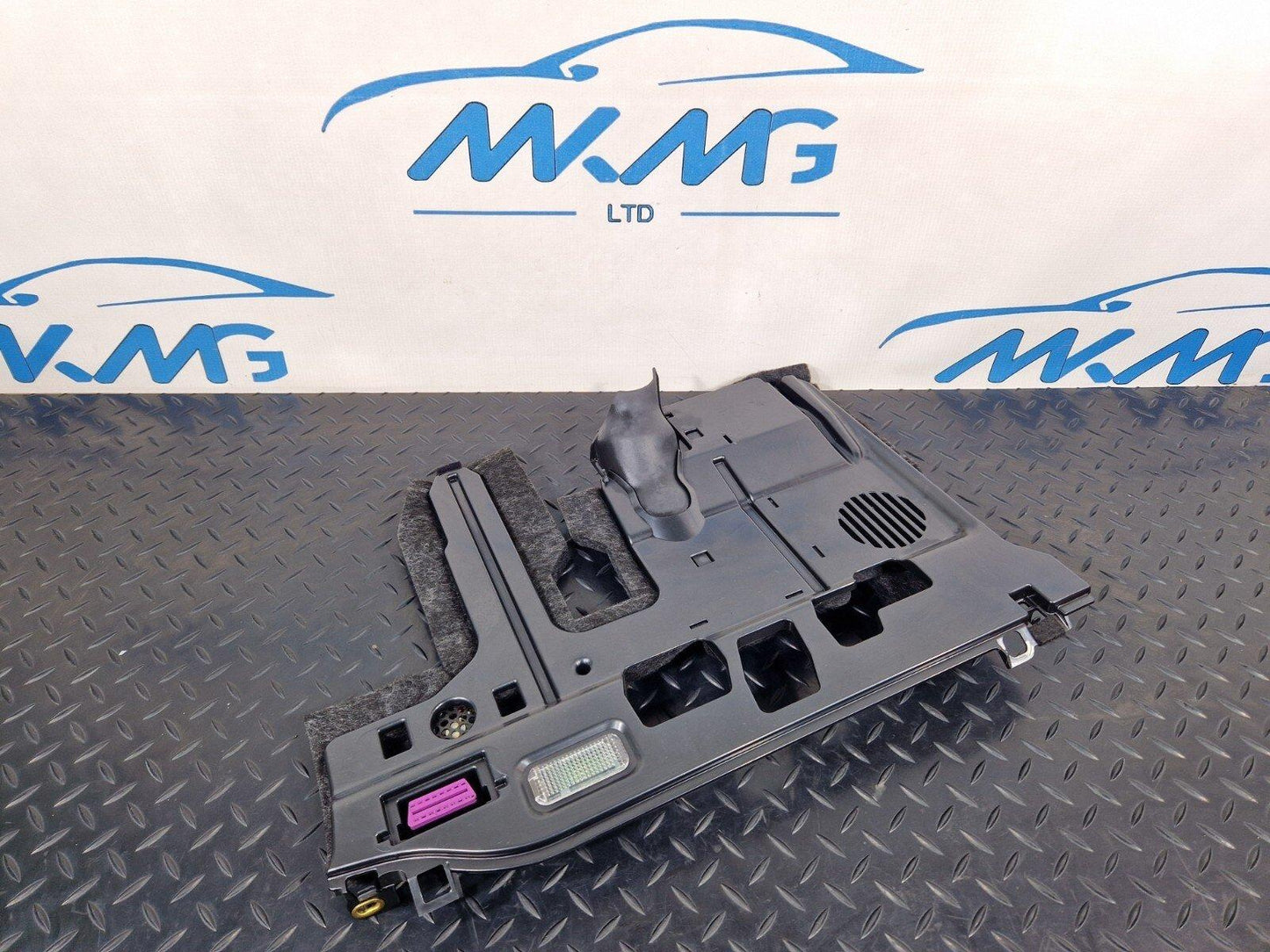 16-23 AUDI A5 F5 SPORTBACK S-LINE DASHBOARD LOWER RIGHT TRIM COVER 8W2863083B