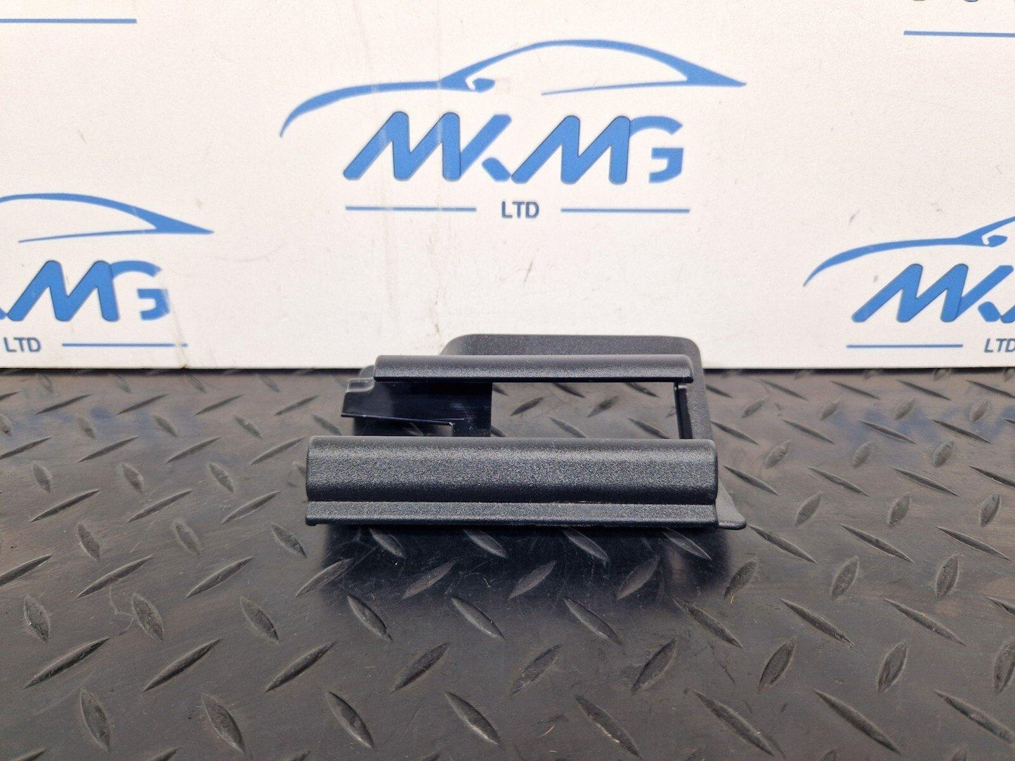 14-21 MERCEDES BENZ C200d W205 OEM FRONT SEAT GUIDE RAIL END COVER A2059190200