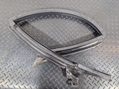 10-18 AUDI A7 4G S-LINE REAR RIGHT DOOR UPPER RUBBER WEATHER SEAL 4G8845696