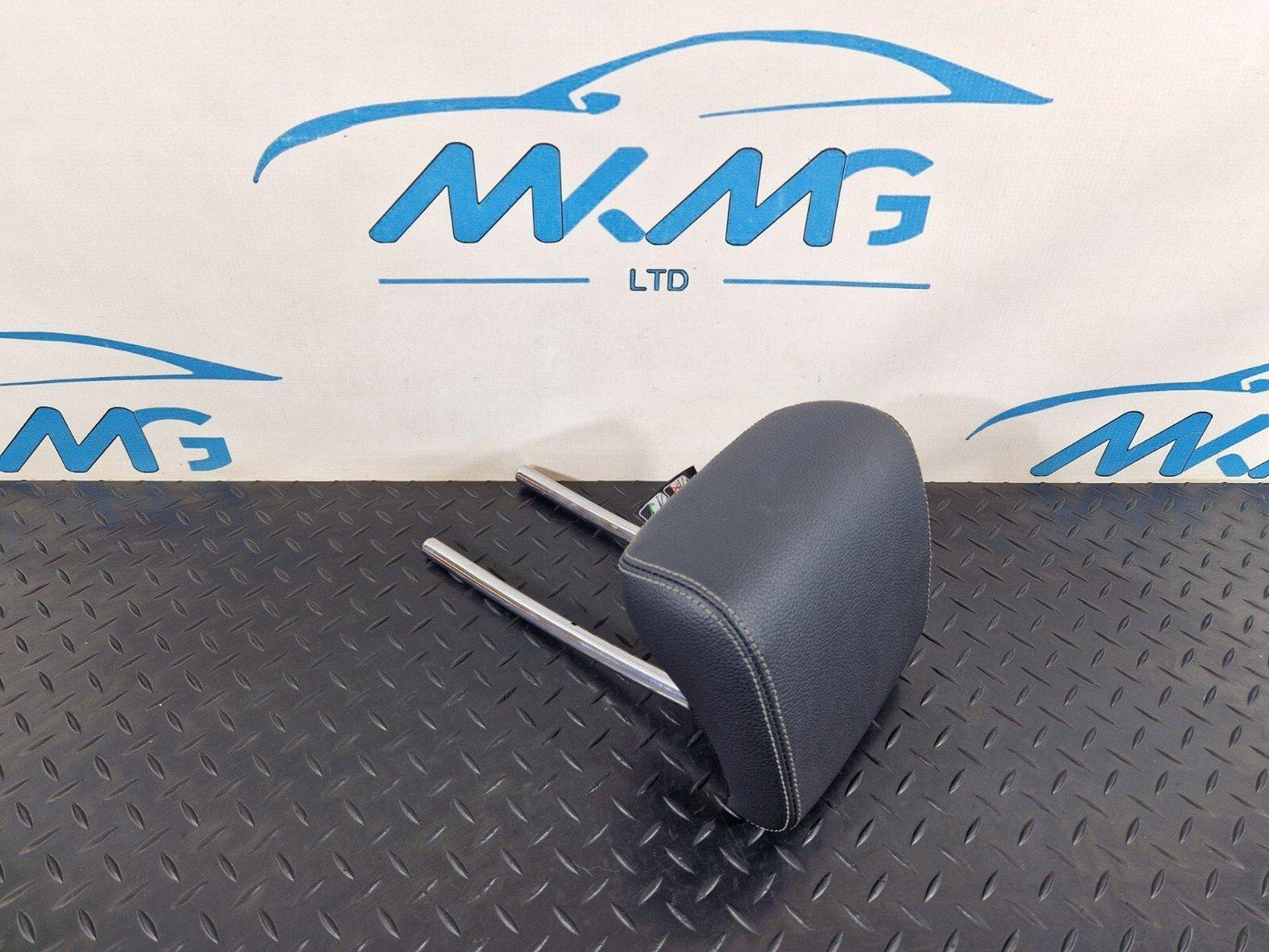 18-ON MERCEDES BENZ A CLASS W177 REAR SEAT LEATHER CENTER HEADREST A1779708700
