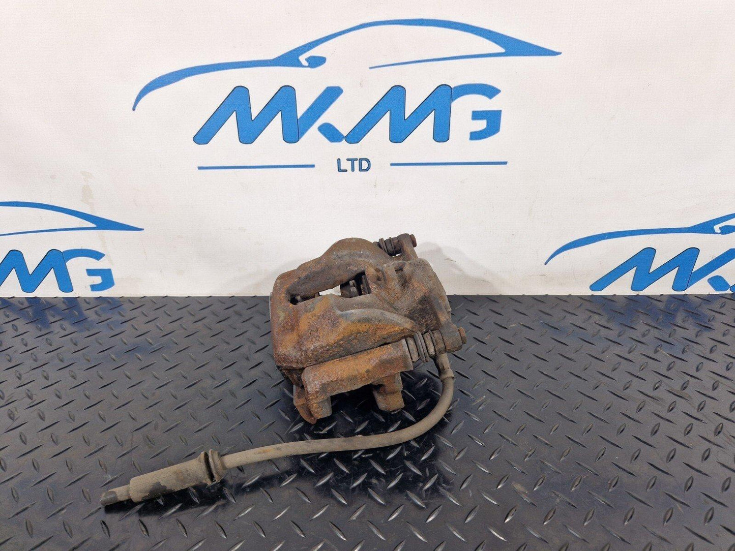 12-18 MERCEDES BENZ W176 LCI AMG LINE PASSENGER SIDE FRONT BRAKE CALIPER A24639