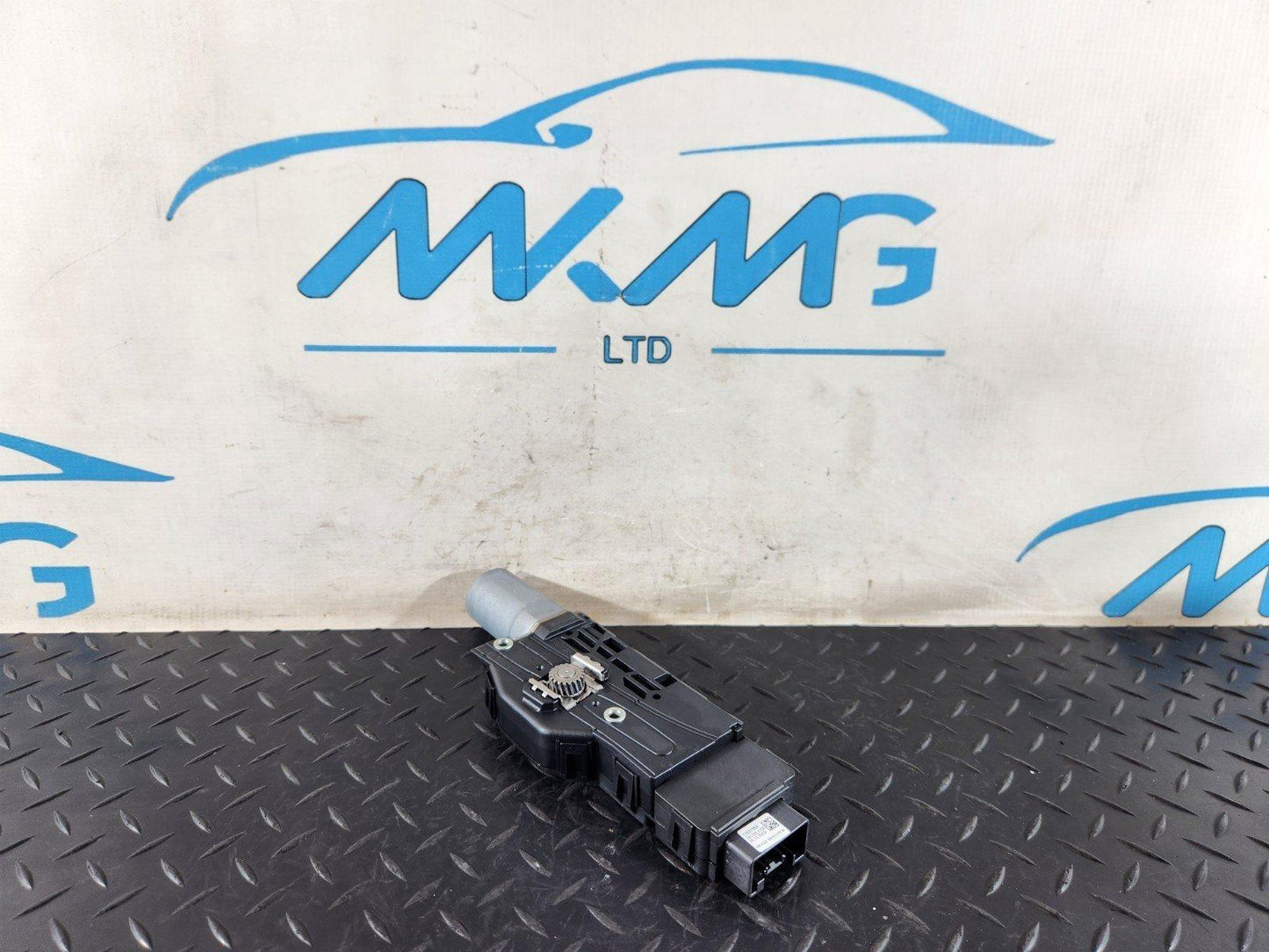 19-ON MERCEDES BENZ B CLASS W247 GENUINE SUNROOF MOTOR A2479062303 A2479011902