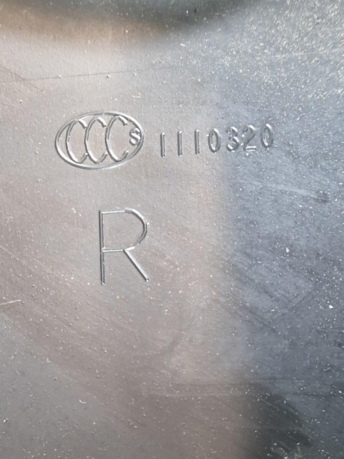 10-15 AUDI Q7 4L GENUINE RIGHT SIDE B PILLAR TRIM COVER 4L0819724