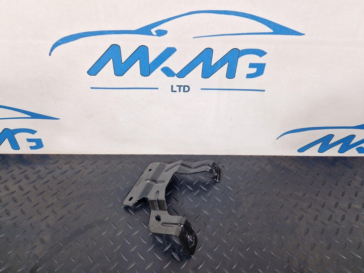 16-19 AUDI A4 B9 EXPANSION COLLANT TANK BRACKET 8W0121232F