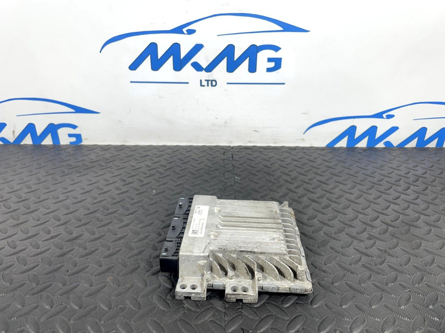 12-18 MERCEDES A-CLASS W176 GENUINE ENGINE ECU 1.5 CDI OM607 A6079002000