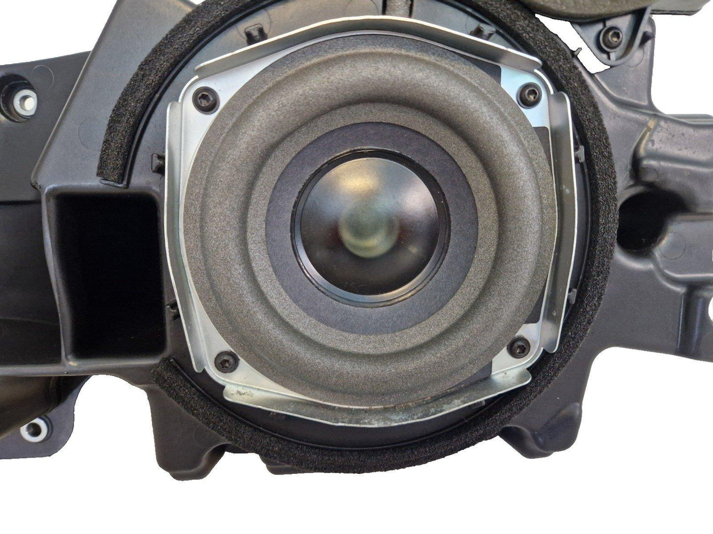 16-20 AUDI Q7 4M GENUINE FRONT LEFT N/S BOSE SUBWOOFER DOOR SPEAKER 4M0035297
