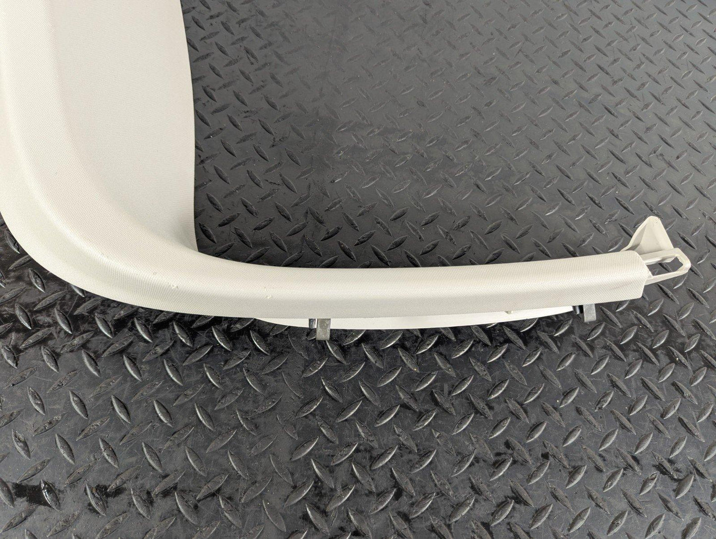 11-19 MERCEDES BENZ ML W166 GENUINE RHD TAILGATE TRIM A1667400271