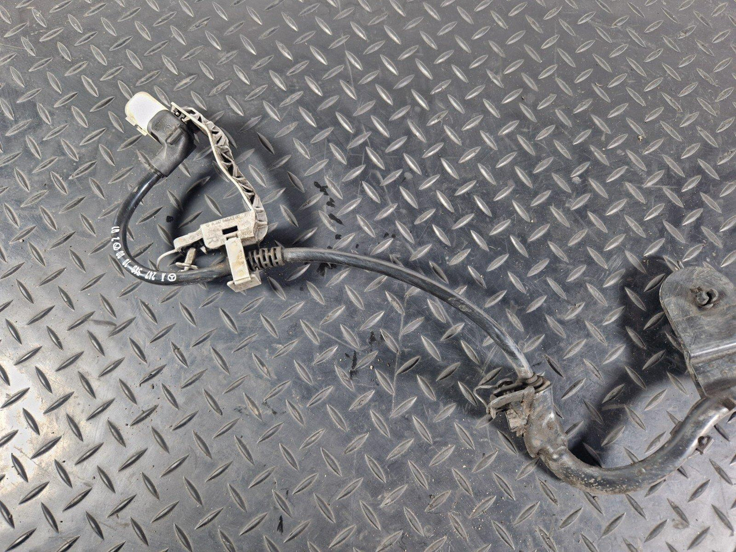 18-ON MERCEDES BENZ W177 O/S/R REAR DRIVER SIDE ABS WIRING LOOM A2475461800