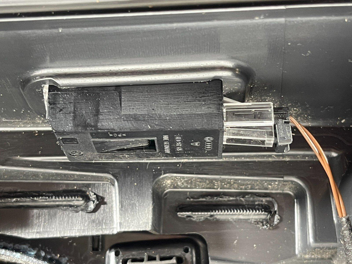 16-19 AUDI A4 B9 AVANT GENUINE REAR DRIVER SIDE FABRIC DOOR CARD 8W0867488