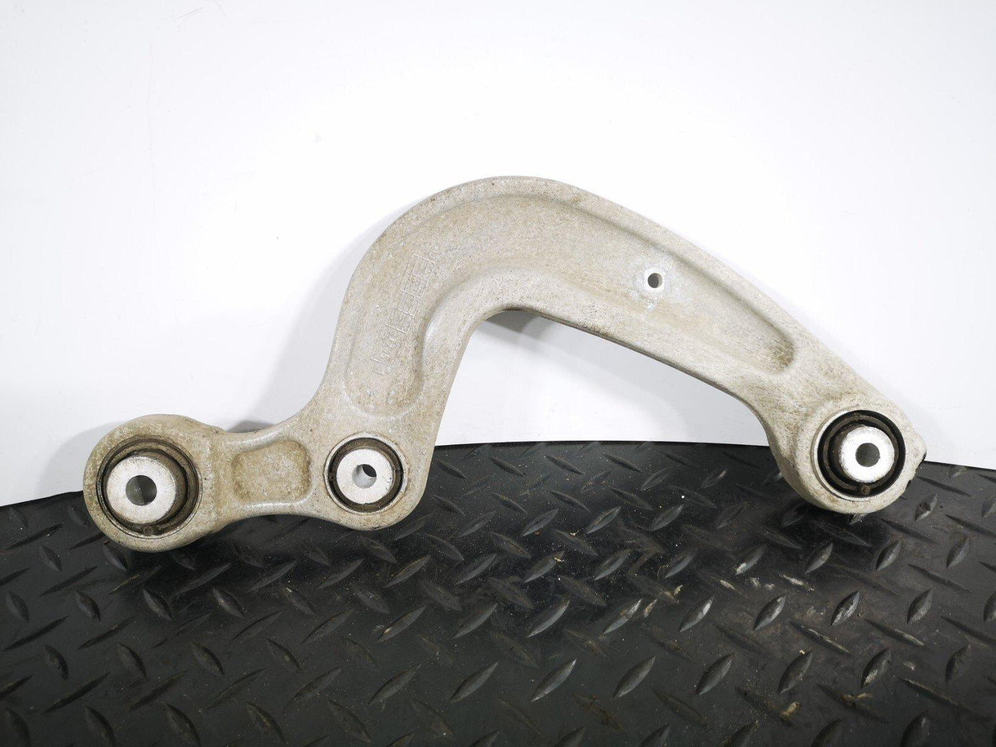 GENUINE AUDI A4 B9 A5 S5 F5 REAR LEFT OR RIGHT CONTROL ARM 8W0505361E