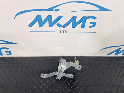 19-ON MERCEDES B CLASS W247 WATER PUMP HOLDER BRACKET A1775040300 A1775040200