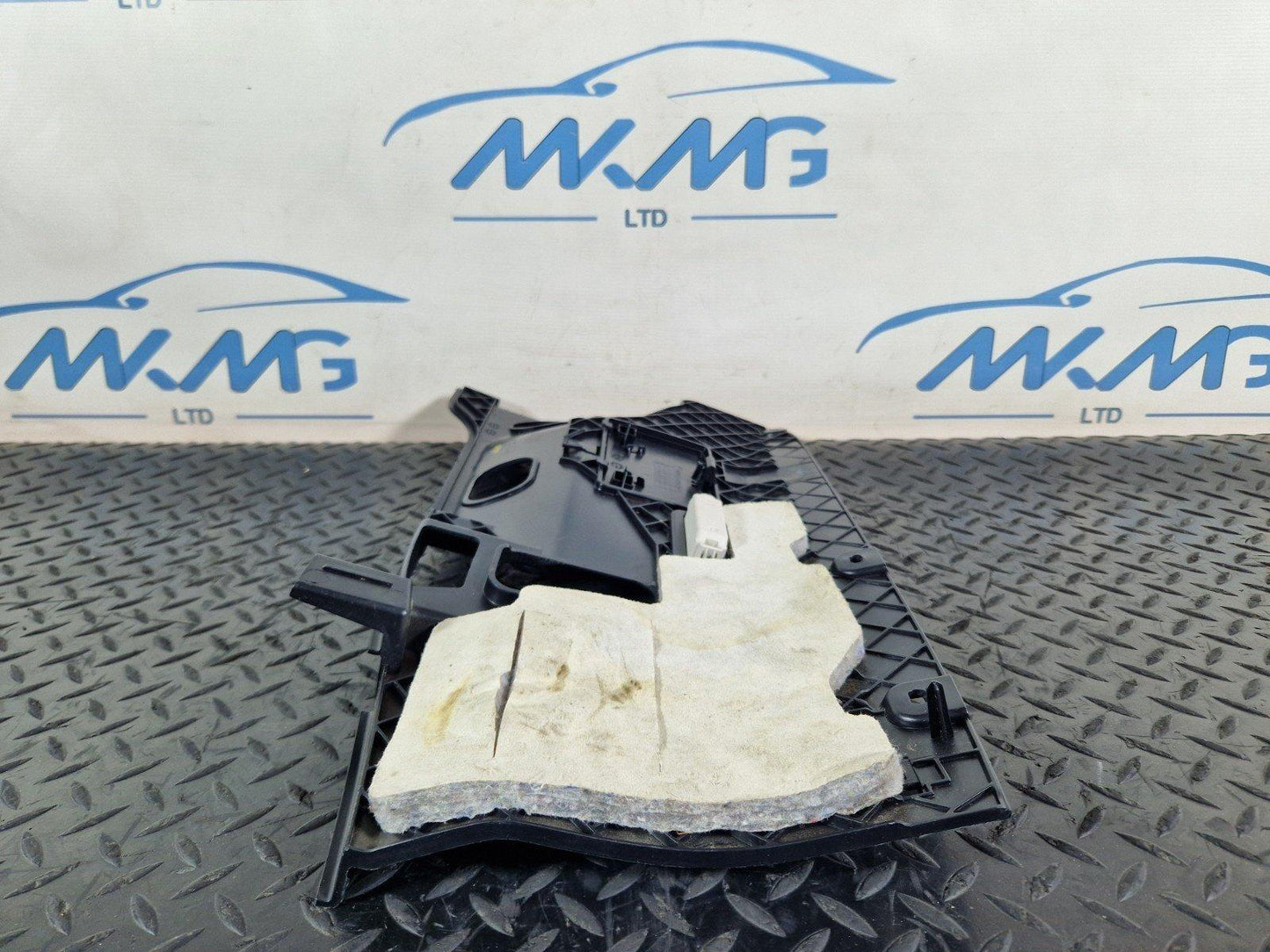 BMW X5 E70 RIGHT LOWER DASHBOARD TRIM COVER 716179305