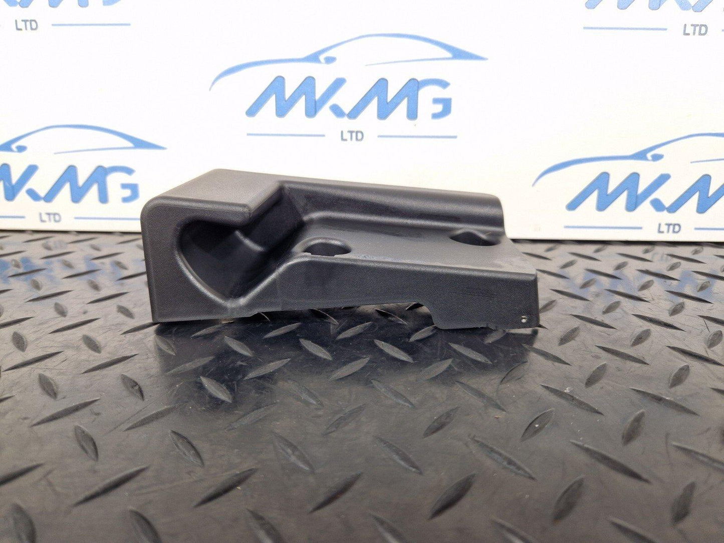 MERCEDES BENZ A CLASS W177 TRUNK BOOT HITCH RIGHT TRIM PANEL A1776801600