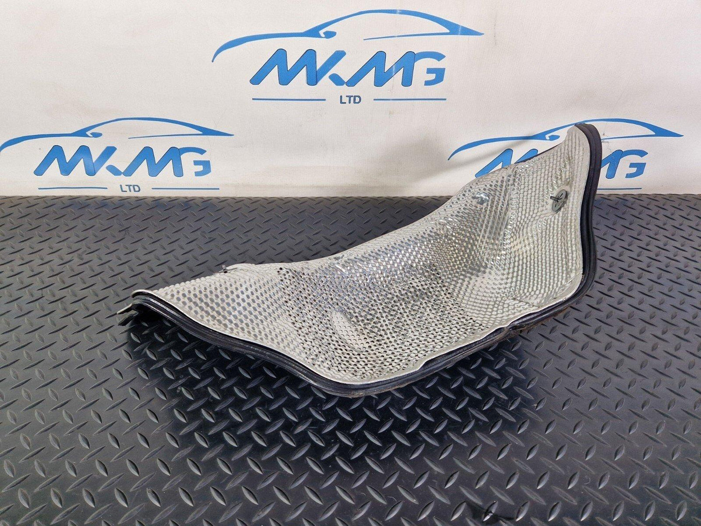 10-18 AUDI A7 4G S-LINE OEM HEAT PROTECTION 4G0804165B