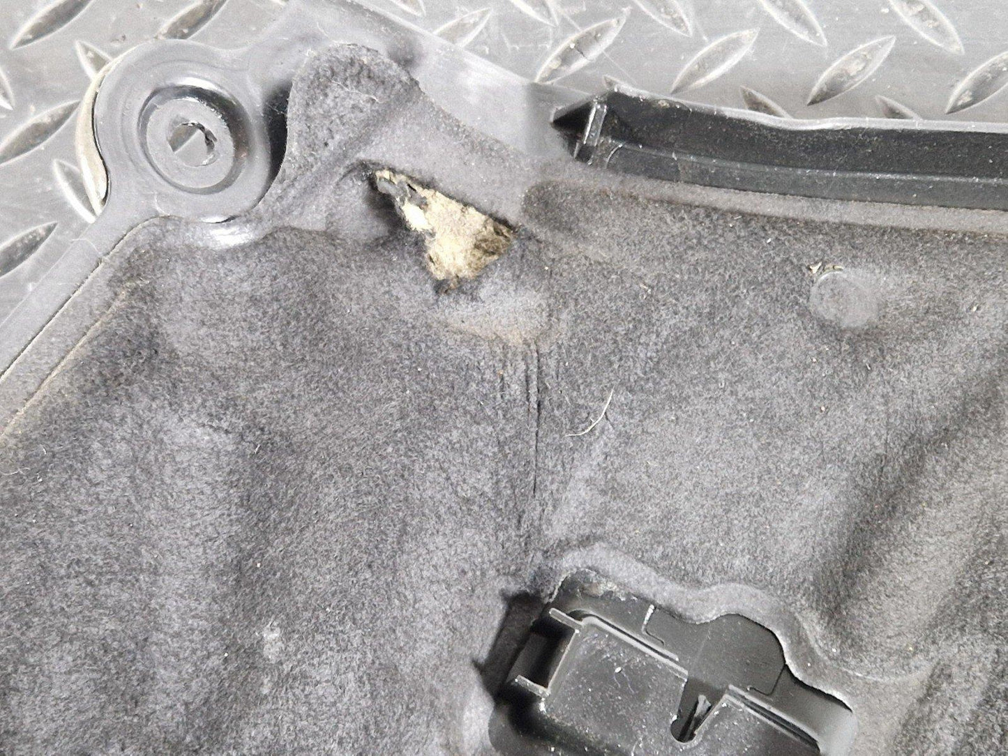 PARTITION WALL MERCEDES W205 ENGINE COMPARTMENT WALL COVER LEFT N/S INSULATION